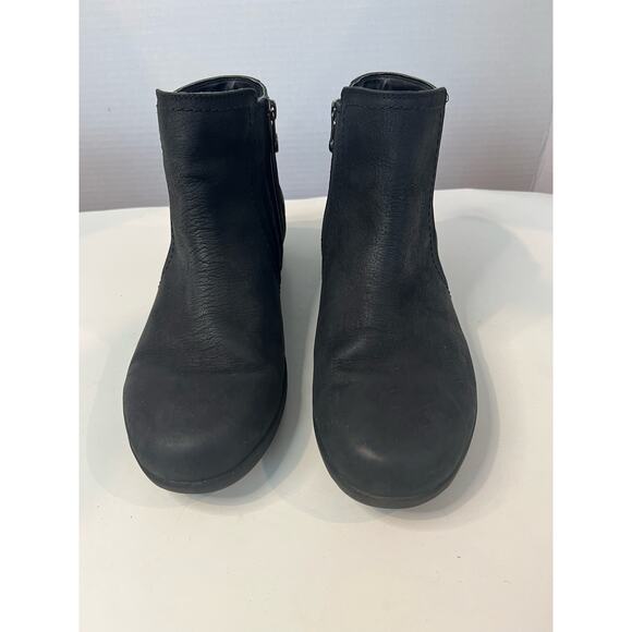 Aravon Women's Black Leather Fairlee Waterproof Ankle Boot Sz 9 - Picture 2 of 10